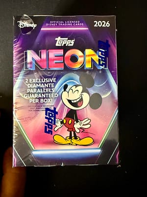 IMG_9994 Topps Disney Neon Value Box