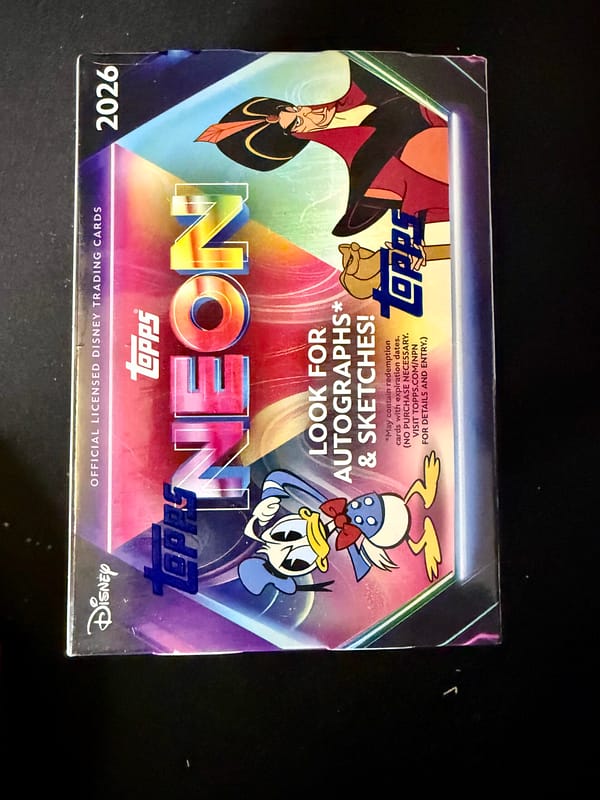 IMG_9992 Topps Disney Neon Value Box